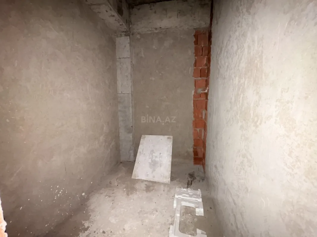 Satılır 3 otaqlı mənzil 139.3 m²