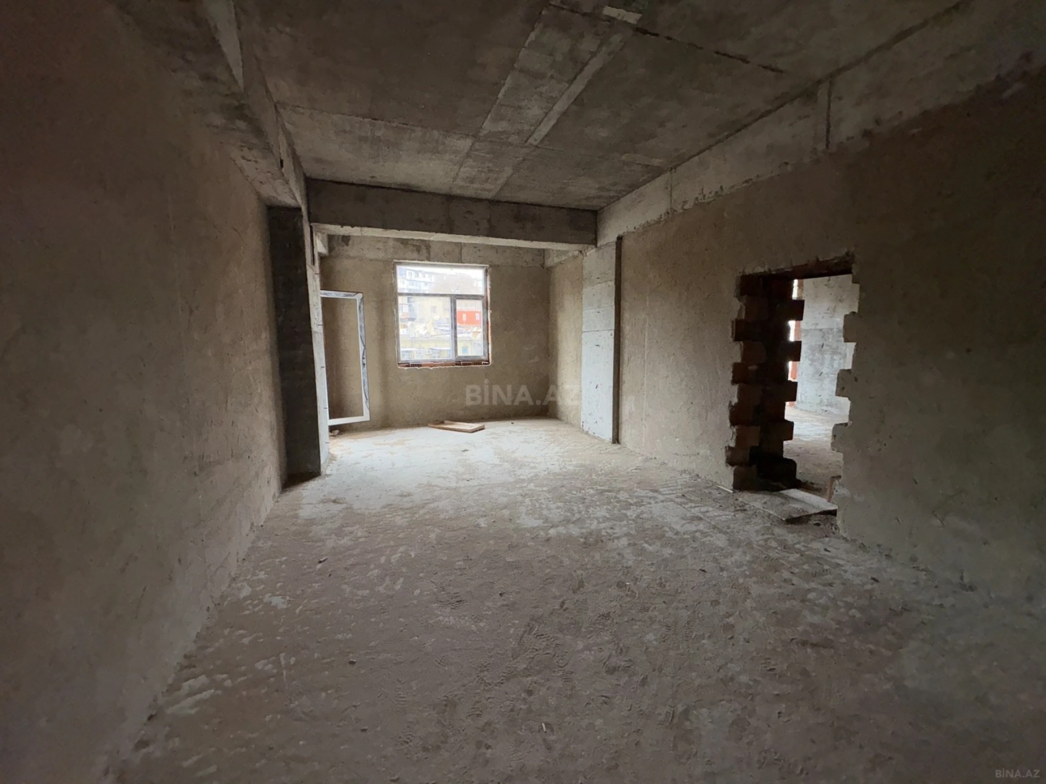 Satılır 3 otaqlı mənzil 139.3 m²