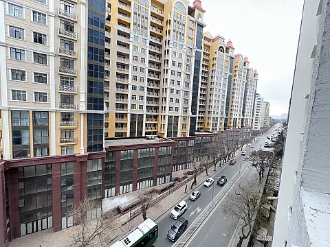 Satılır 3 otaqlı mənzil 139.3 m²