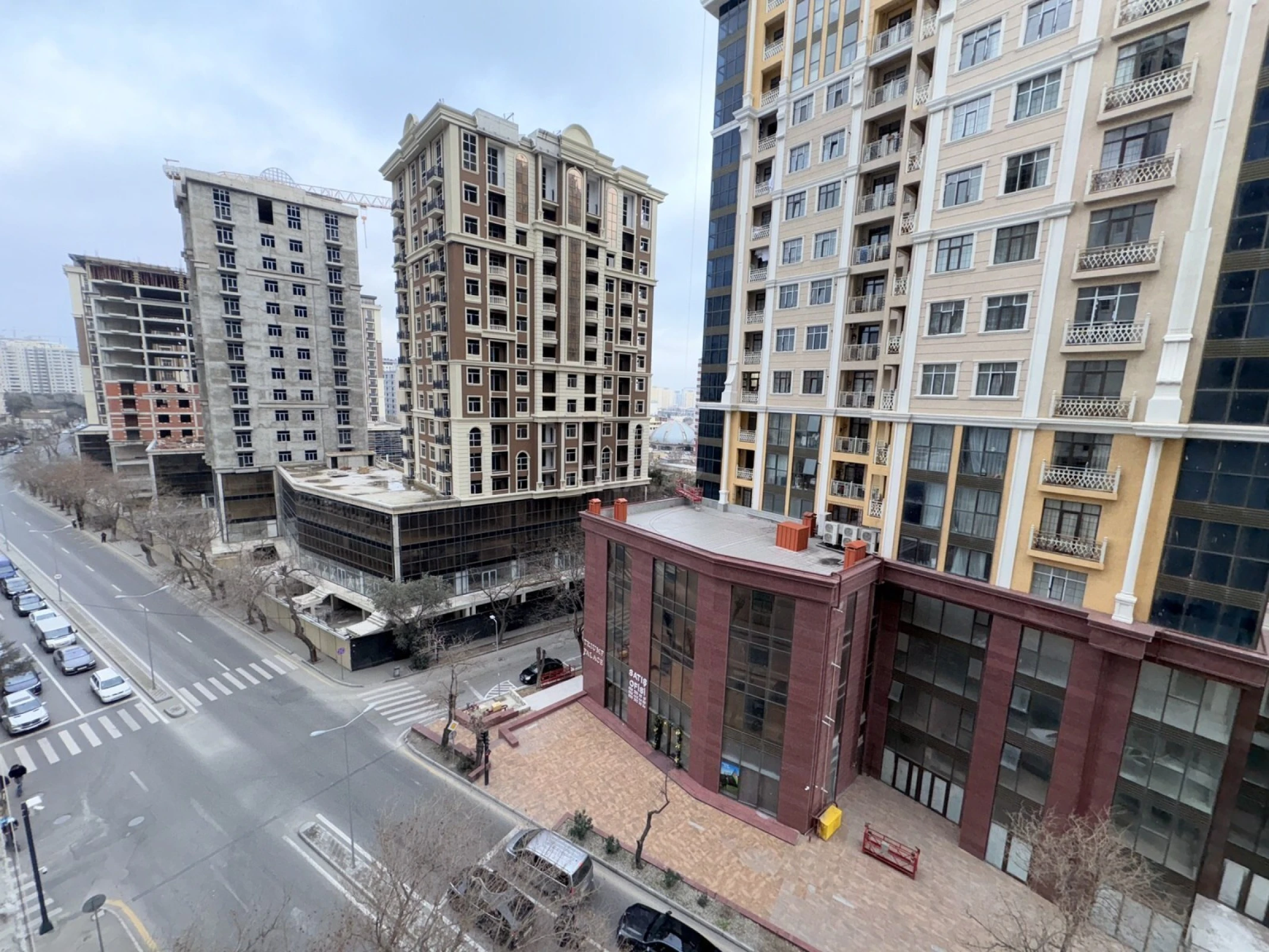 Satılır 3 otaqlı mənzil 139.3 m²