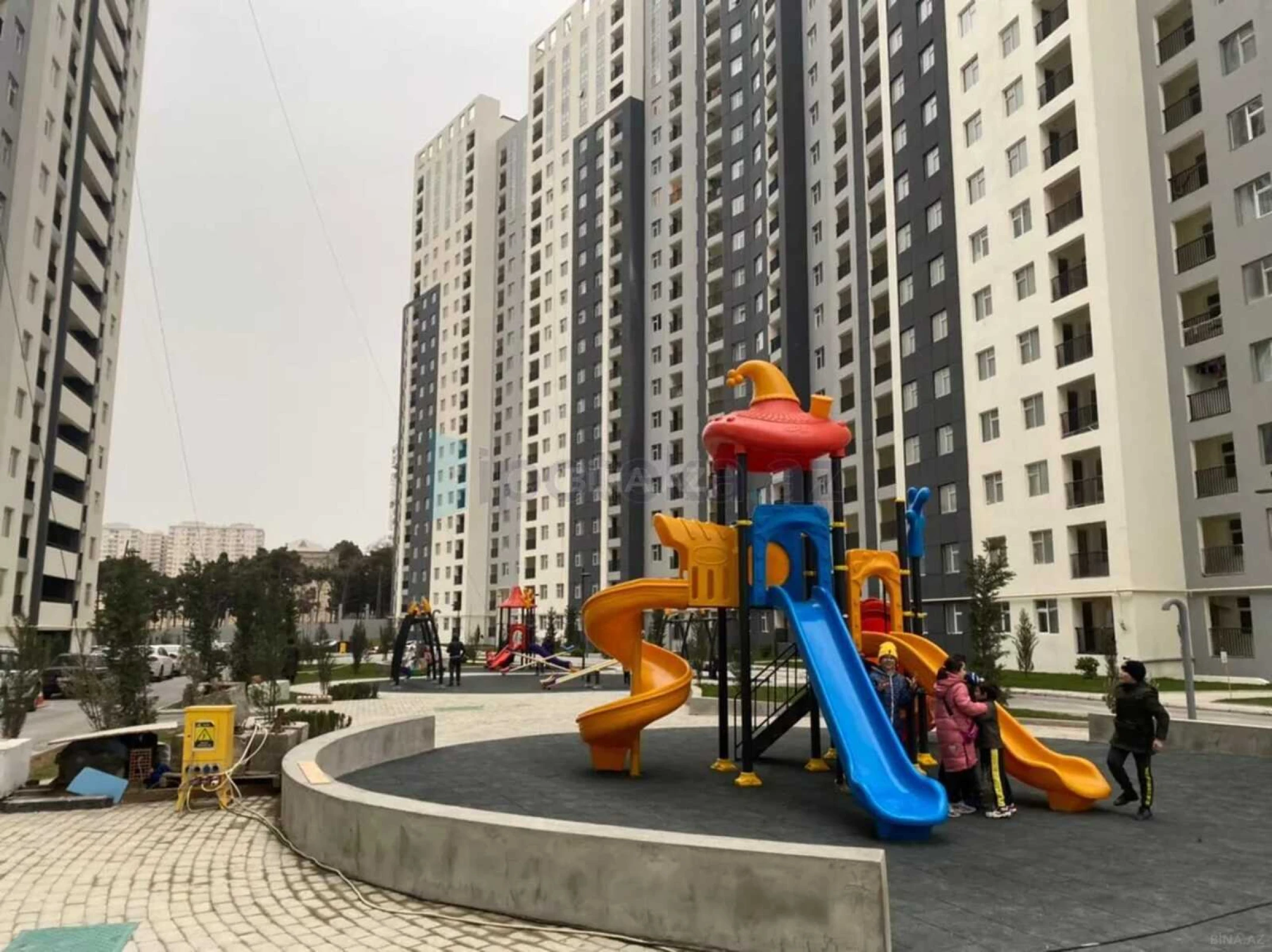 Satılır 3 otaqlı mənzil 90 m²