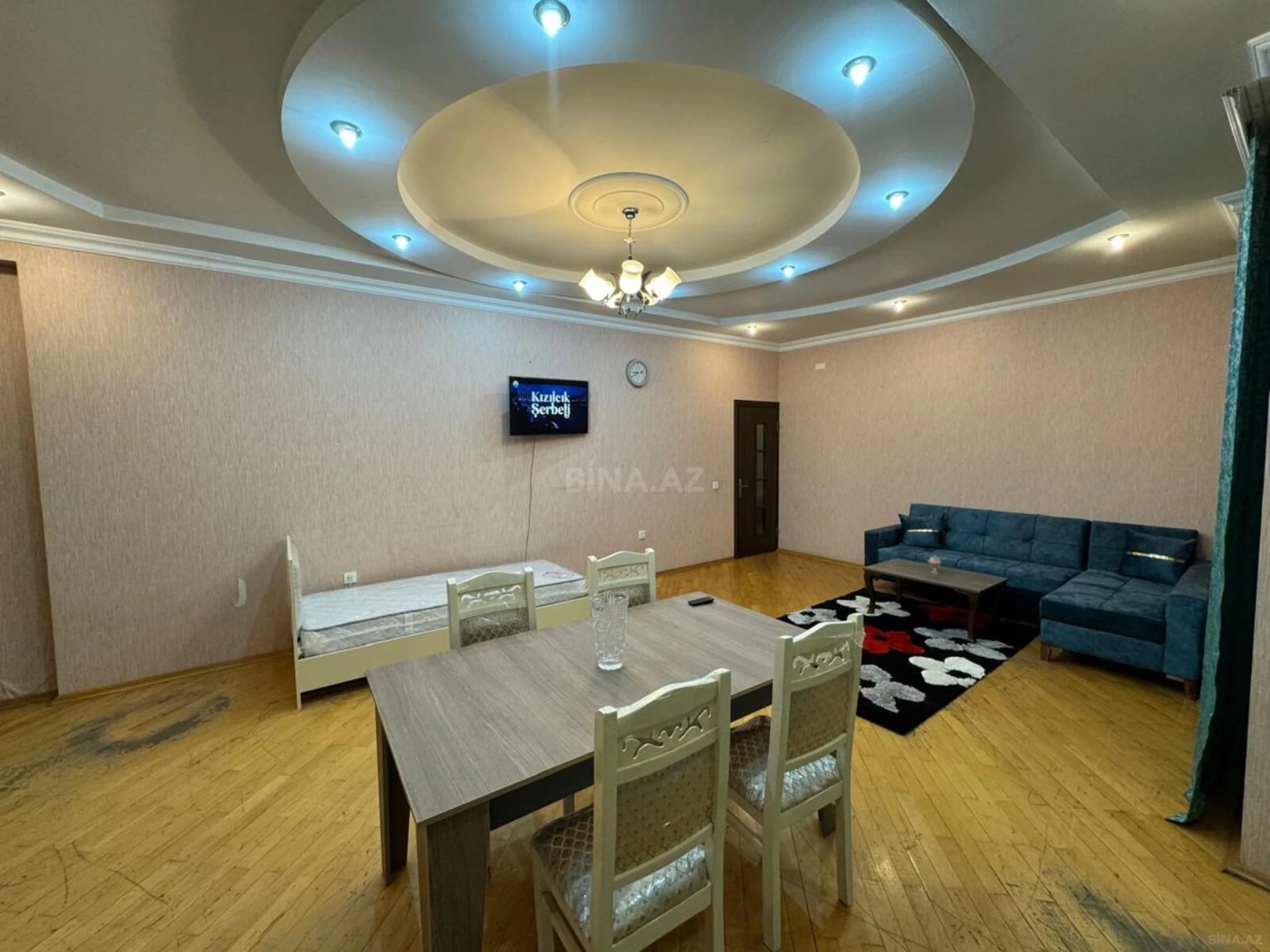 Satılır 2 otaqlı mənzil 117 m²