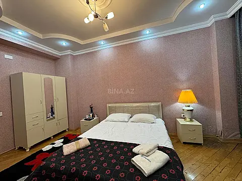 Satılır 2 otaqlı mənzil 117 m²