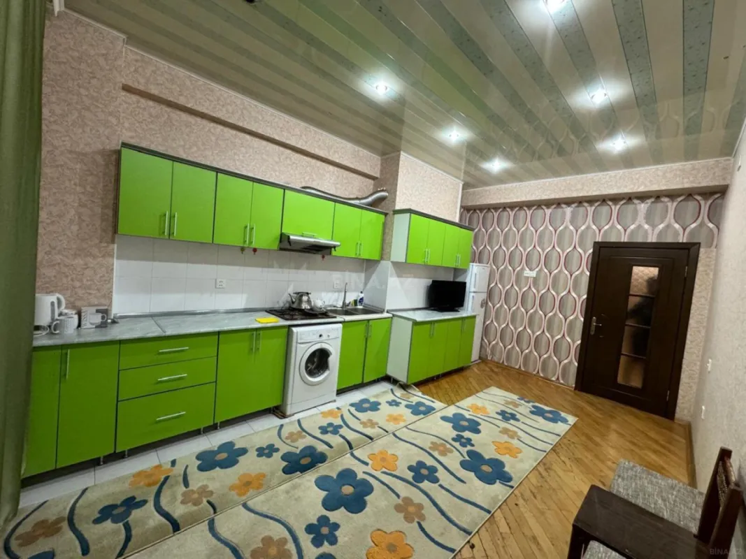 Satılır 2 otaqlı mənzil 117 m²