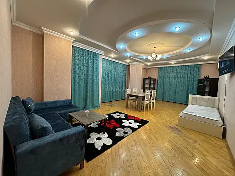 Satılır 2 otaqlı mənzil 117 m² — Bakı, İnşaatçılar 2 otaq 117.00 m²