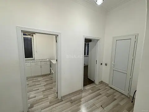 Kirayə verilir 3 otaqlı ofis 125 m²