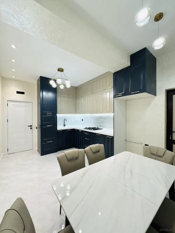 Satılır 3 otaqlı mənzil 107 m²