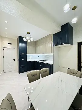Satılır 3 otaqlı mənzil 107 m²