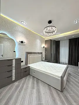 Satılır 3 otaqlı mənzil 107 m²