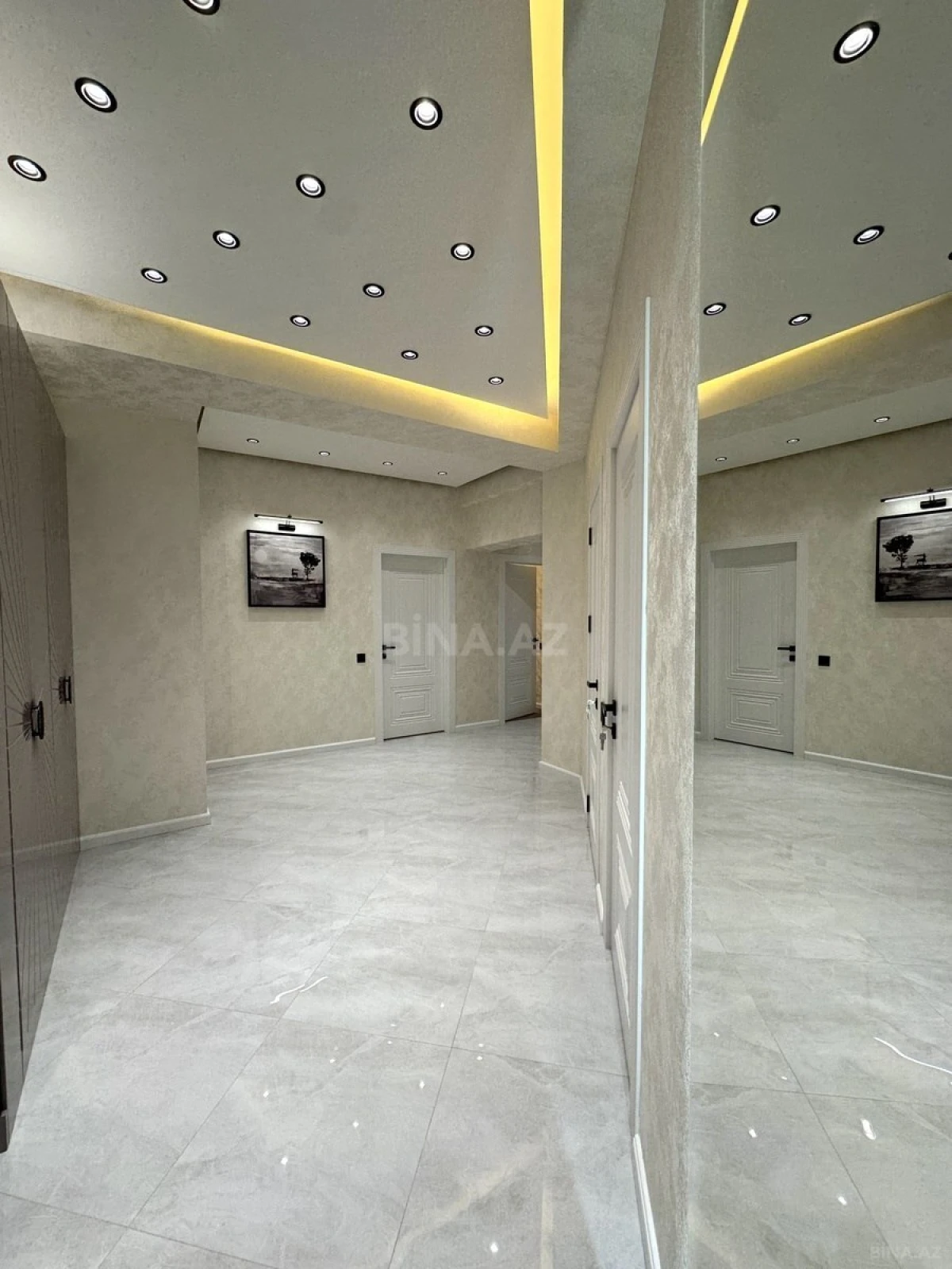 Satılır 3 otaqlı mənzil 107 m²