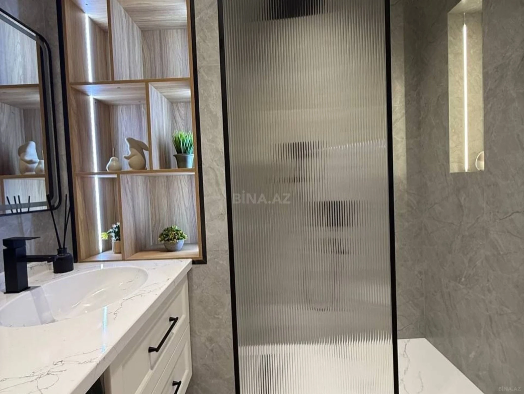 Kirayə verilir 3 otaqlı mənzil 130 m²