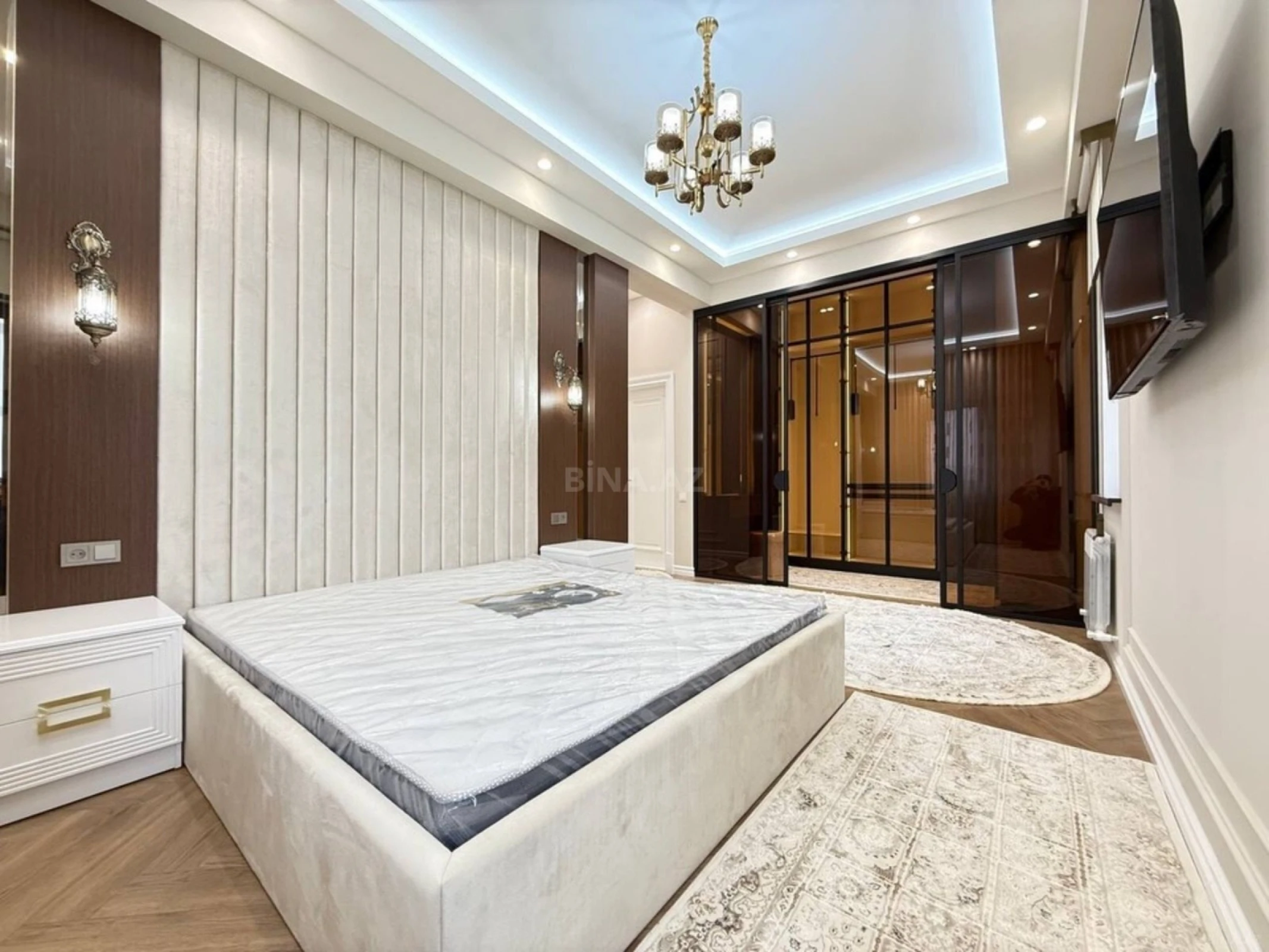 Kirayə verilir 3 otaqlı mənzil 130 m²