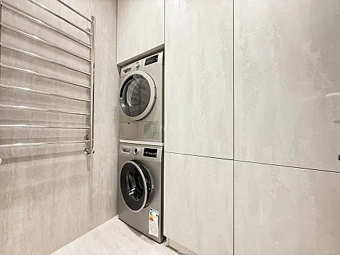 Kirayə verilir 3 otaqlı mənzil 130 m²