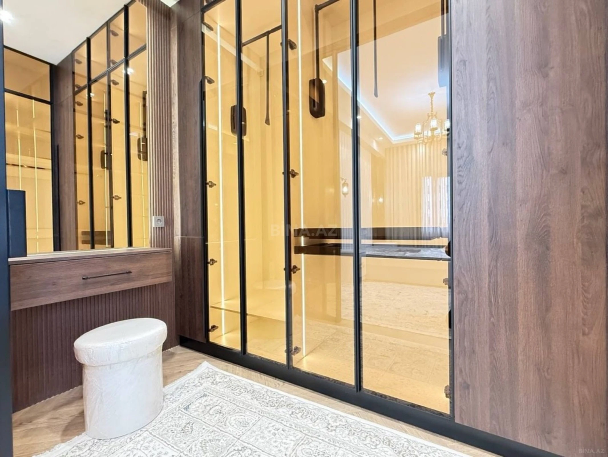 Kirayə verilir 3 otaqlı mənzil 130 m²