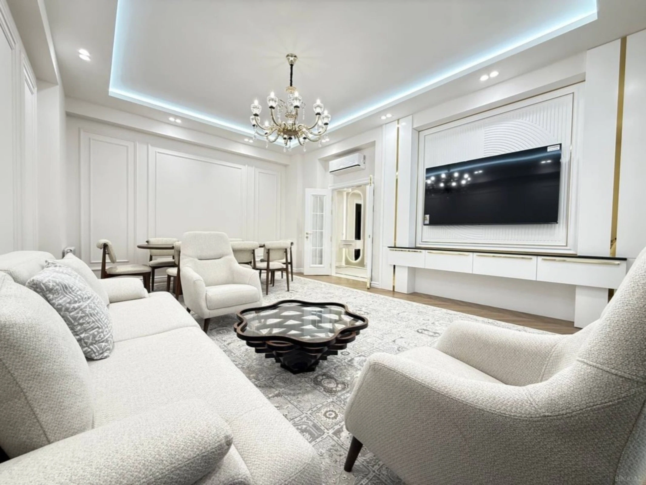 Kirayə verilir 3 otaqlı mənzil 130 m²