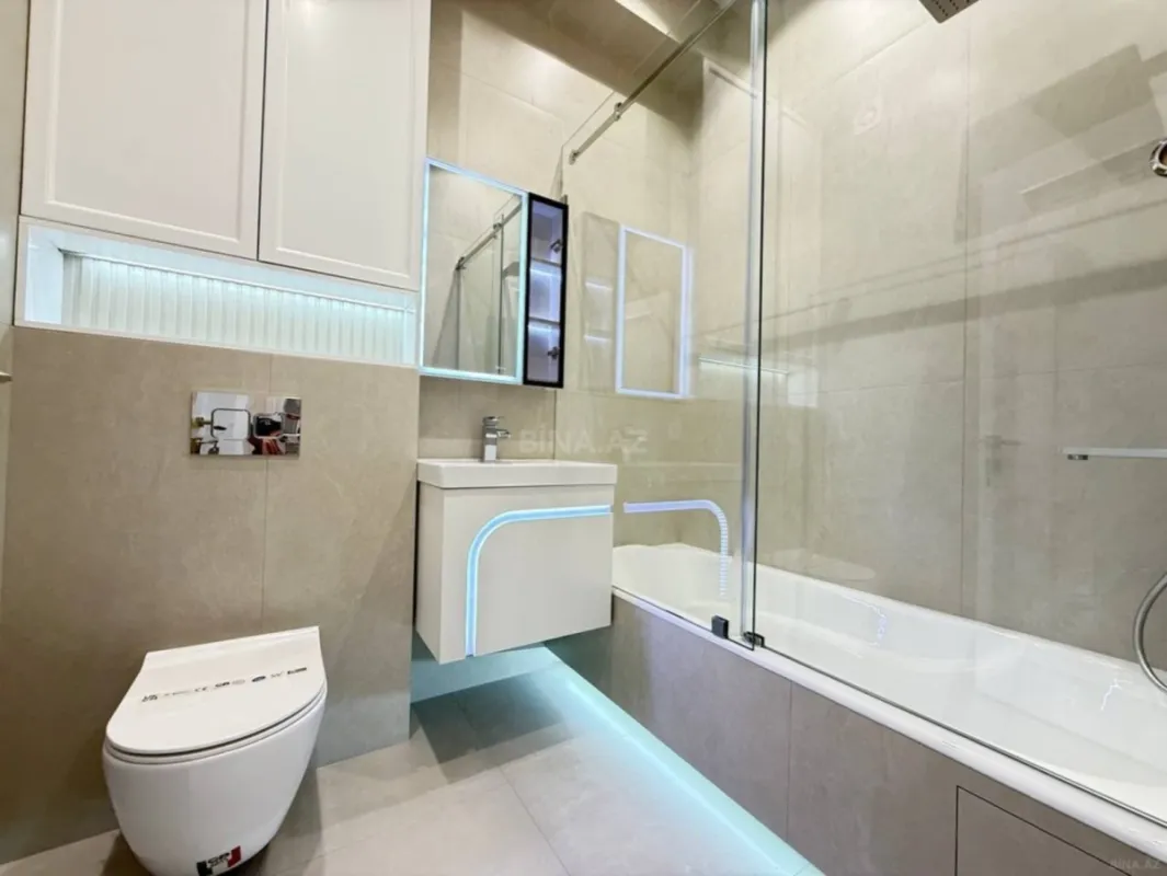 Kirayə verilir 3 otaqlı mənzil 130 m²