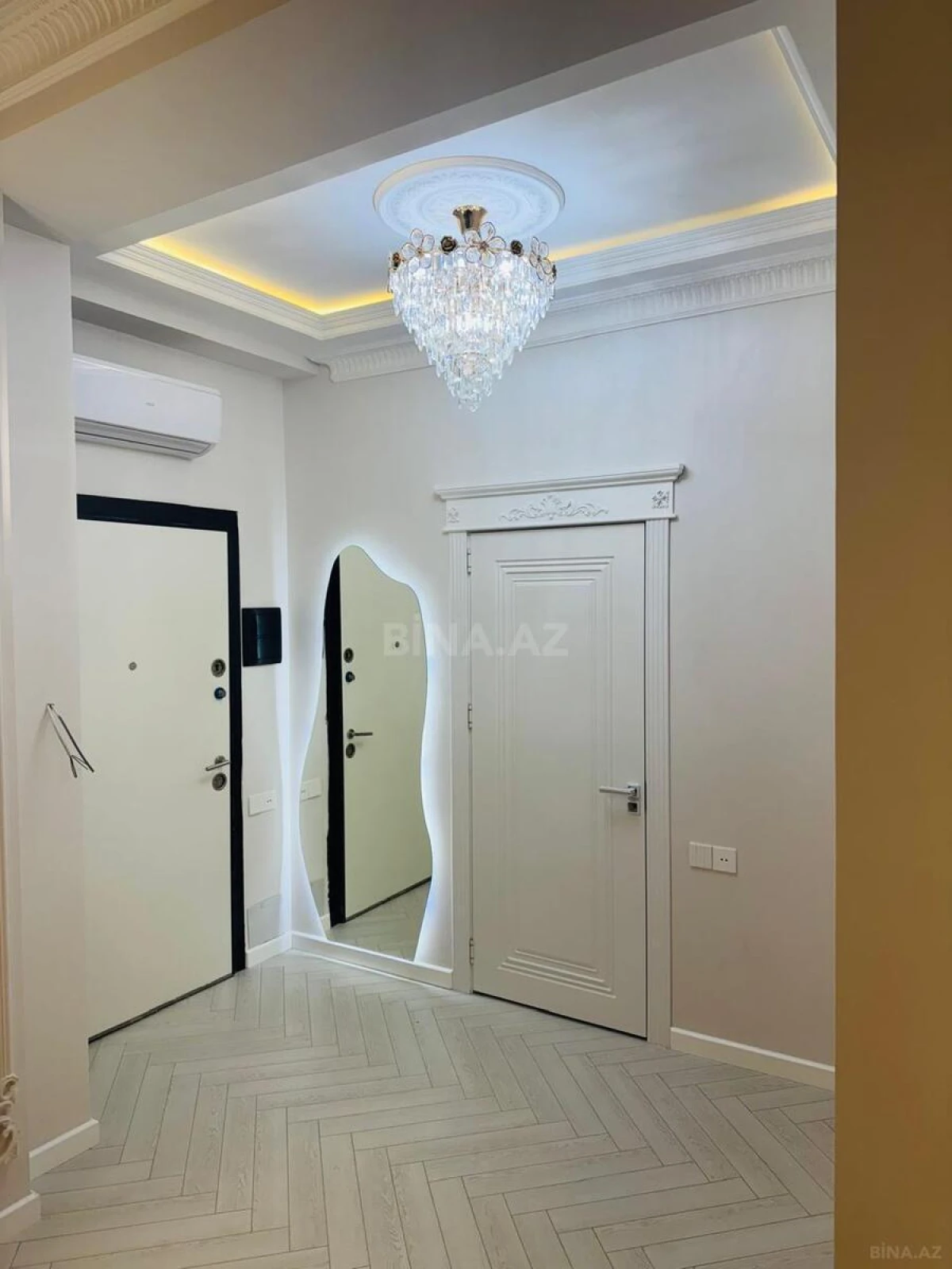 Satılır 2 otaqlı mənzil 65 m²