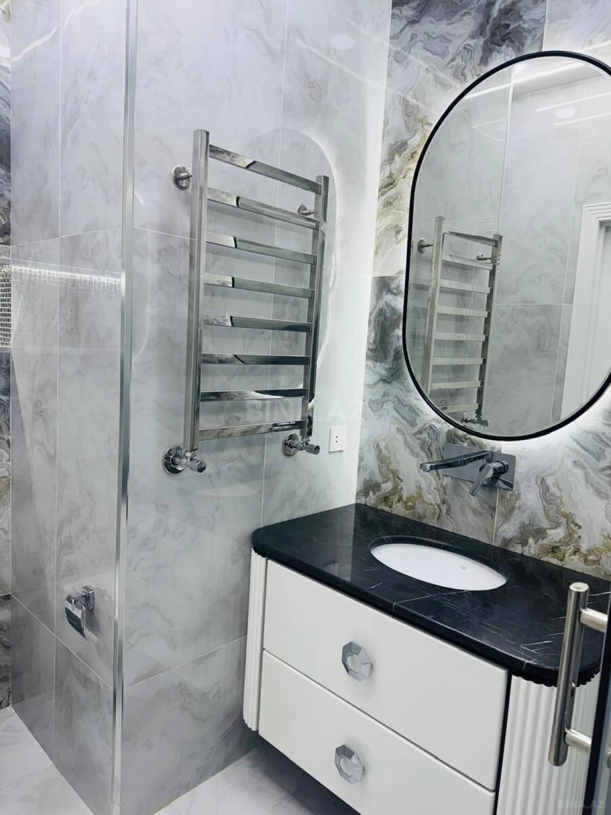 Satılır 2 otaqlı mənzil 65 m²