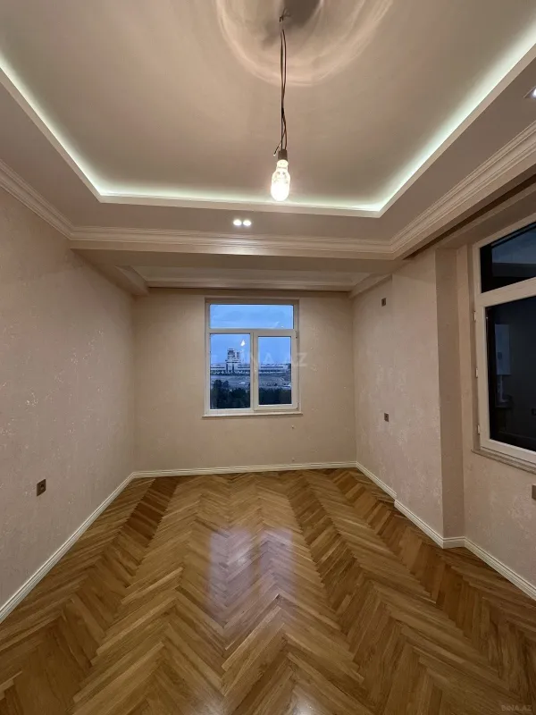 Satılır 3 otaqlı mənzil 107 m²