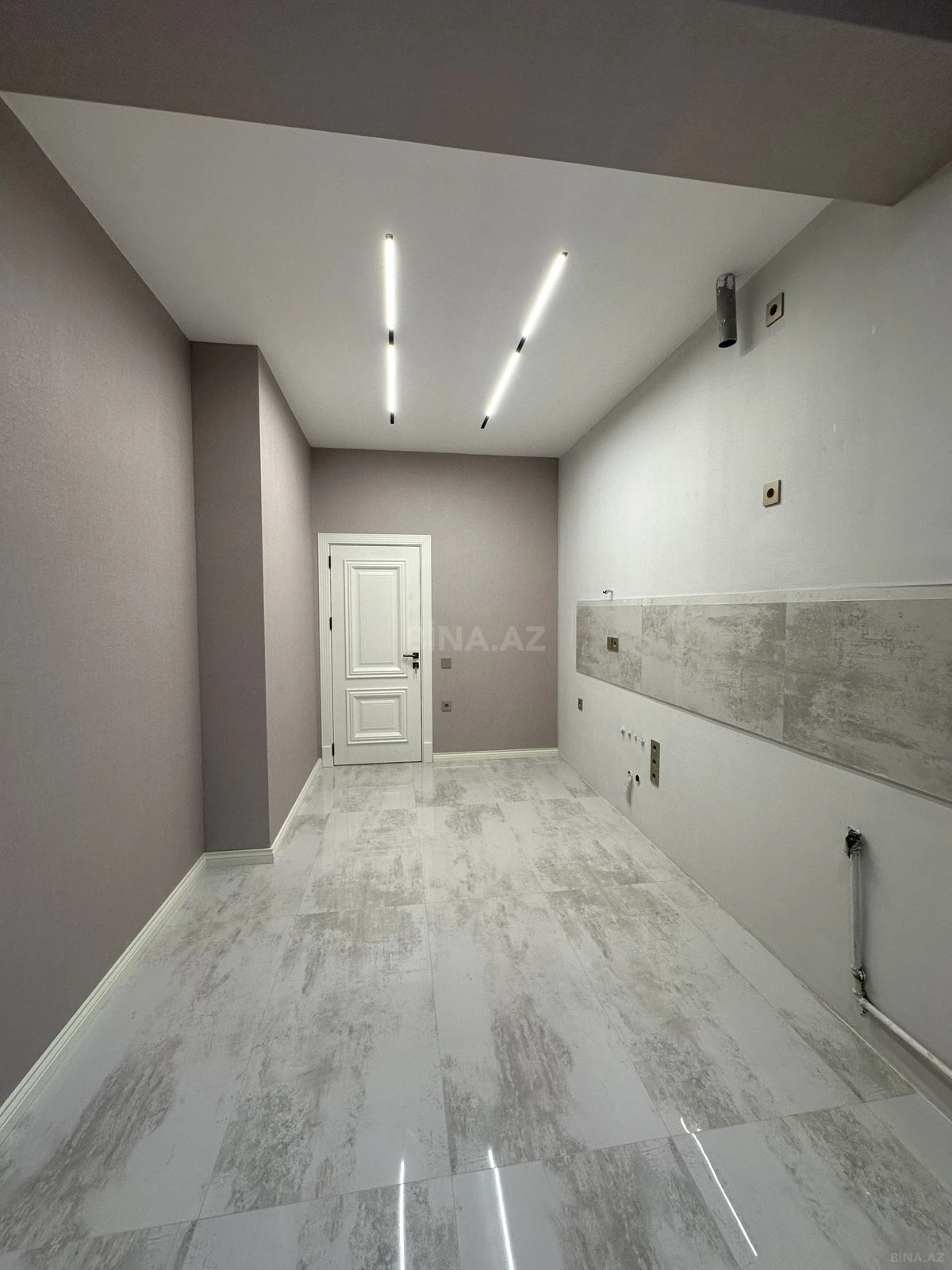 Satılır 3 otaqlı mənzil 107 m²