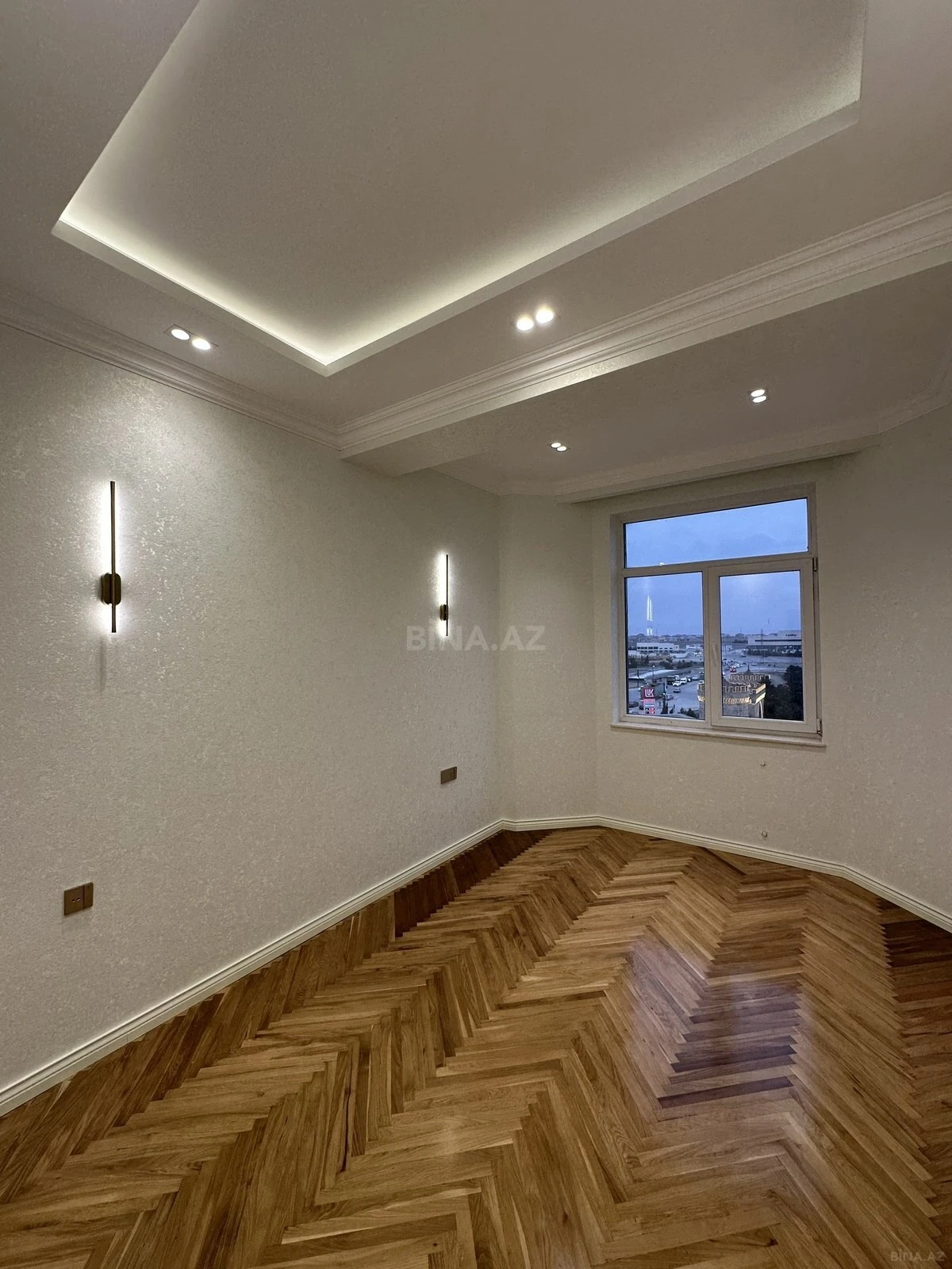 Satılır 3 otaqlı mənzil 107 m²