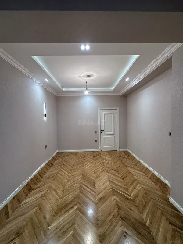 Satılır 3 otaqlı mənzil 107 m²