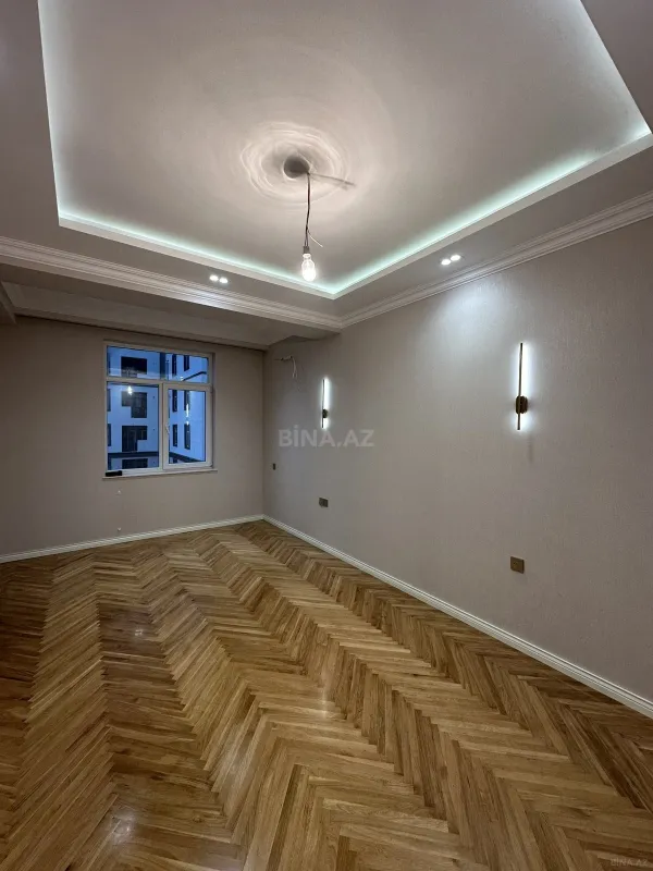 Satılır 3 otaqlı mənzil 107 m²