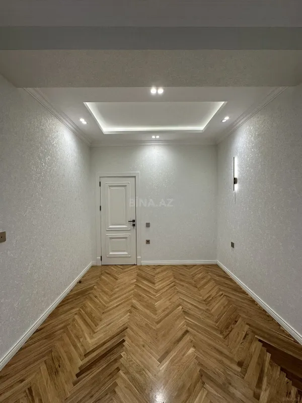 Satılır 3 otaqlı mənzil 107 m²