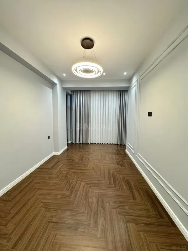 Satılır 3 otaqlı mənzil 98 m²