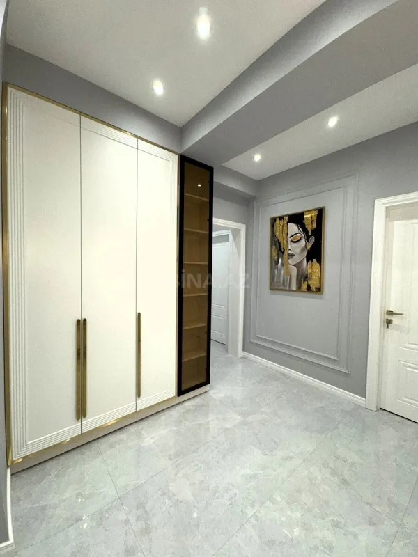 Satılır 3 otaqlı mənzil 98 m²