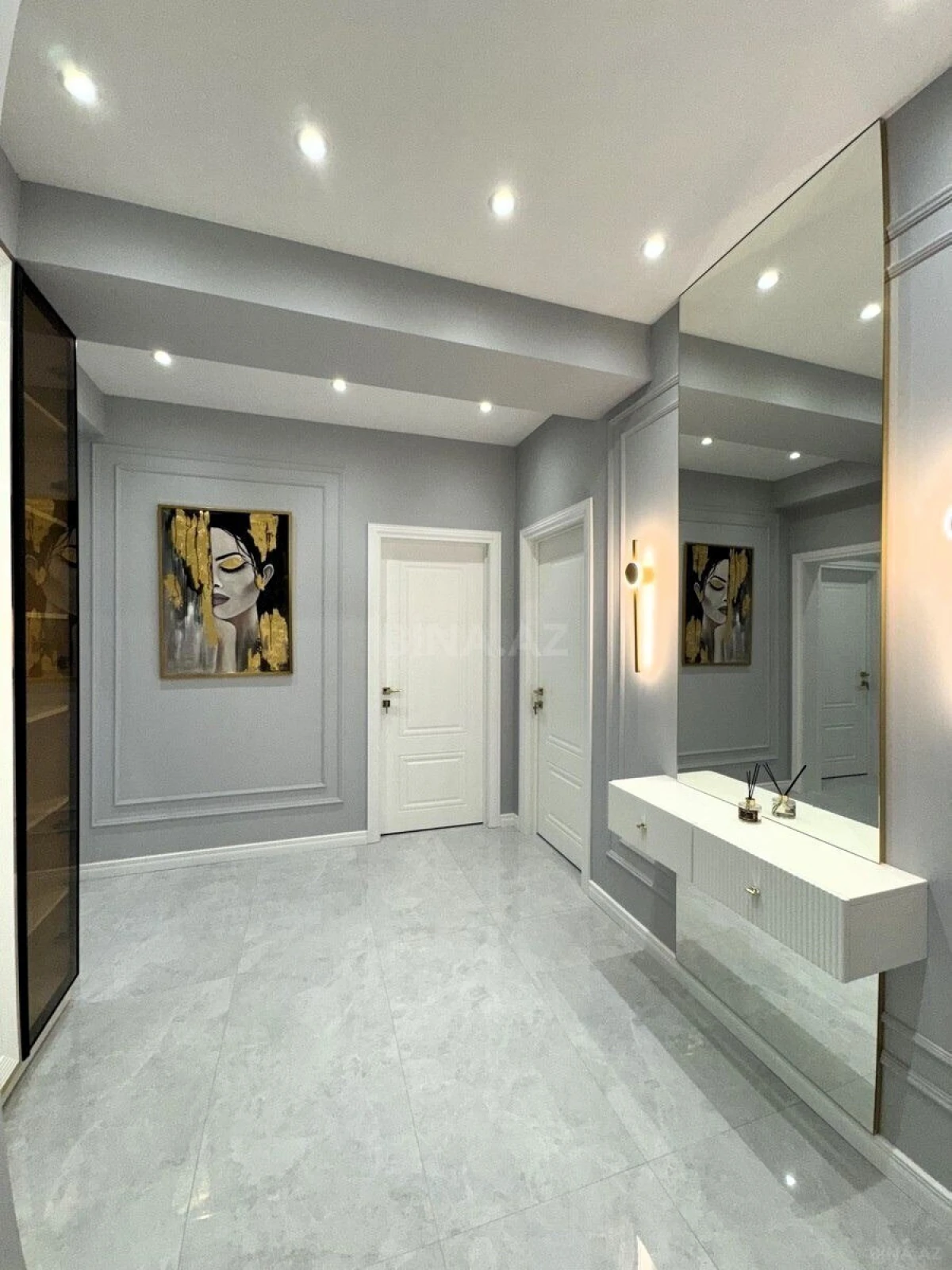 Satılır 3 otaqlı mənzil 98 m²