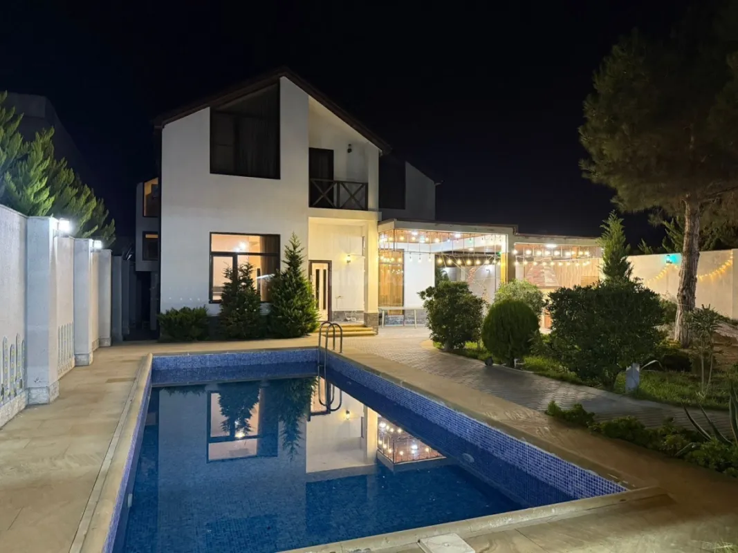 Satılır 5 otaqlı həyət evi 270 m²