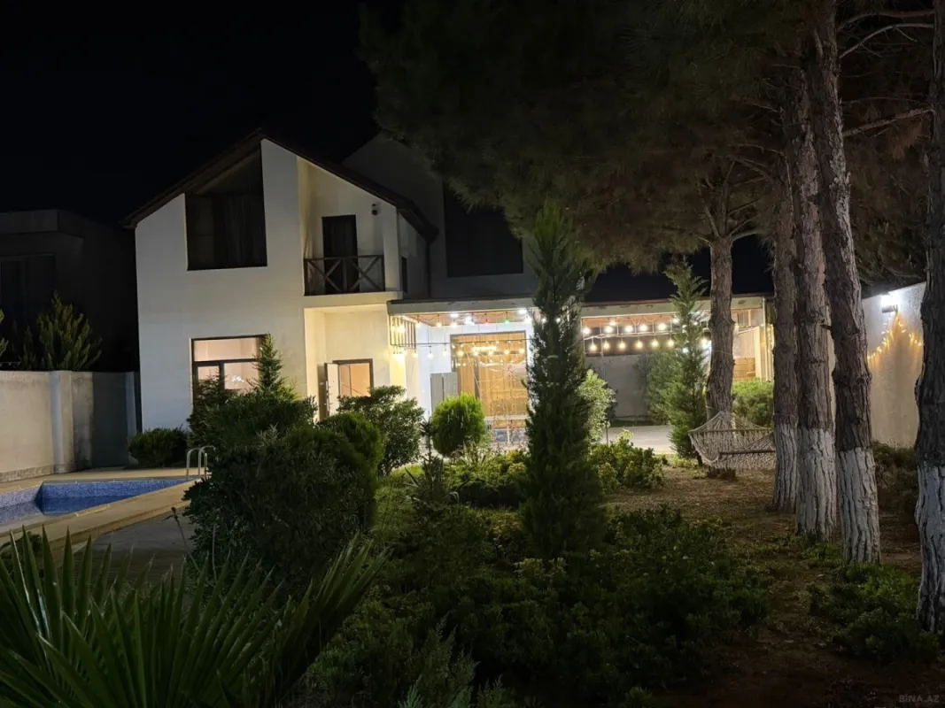 Satılır 5 otaqlı həyət evi 270 m²