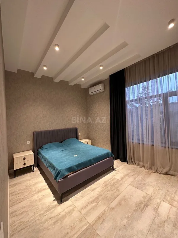 Satılır 5 otaqlı həyət evi 270 m²