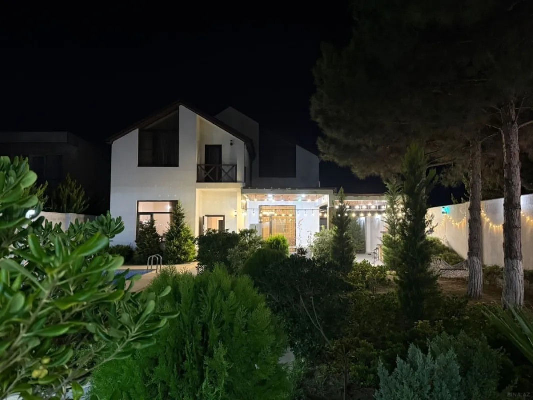 Satılır 5 otaqlı həyət evi 270 m²