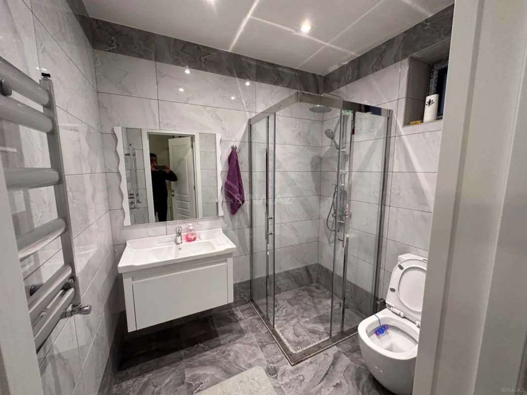 Satılır 5 otaqlı həyət evi 270 m²