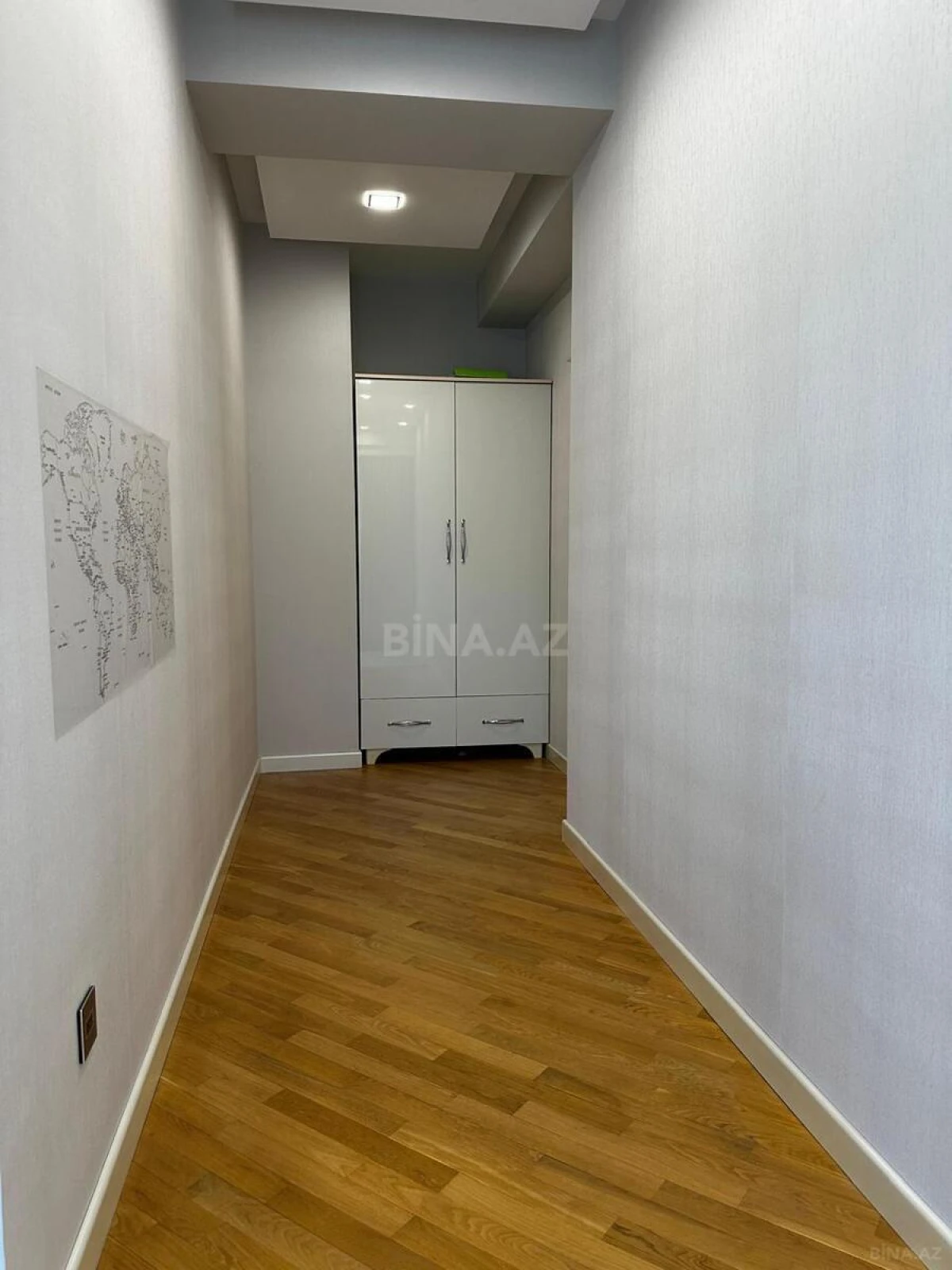 Satılır 3 otaqlı mənzil 119 m²