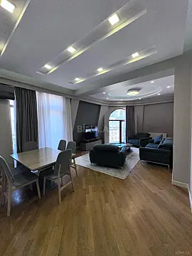 Satılır 3 otaqlı mənzil 119 m²