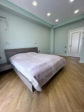 Satılır 3 otaqlı mənzil 119 m²