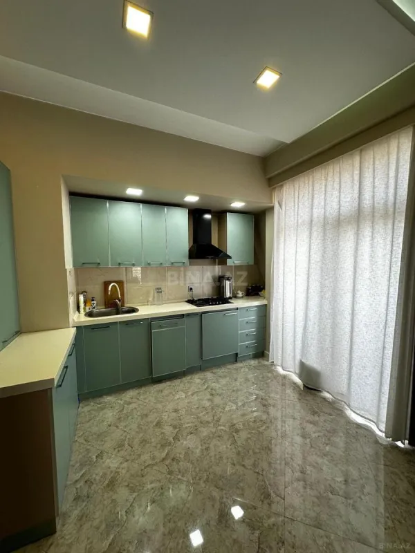 Satılır 3 otaqlı mənzil 119 m²