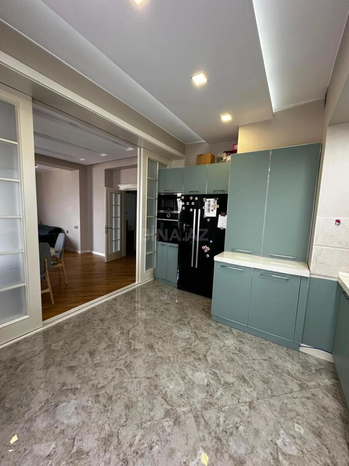 Satılır 3 otaqlı mənzil 119 m²