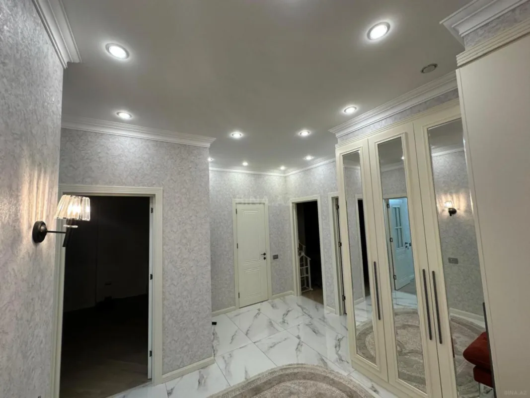 Satılır 3 otaqlı mənzil 115 m²