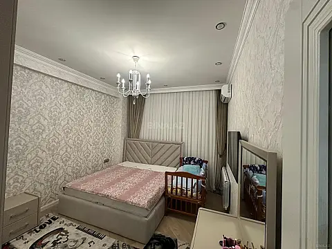 Satılır 3 otaqlı mənzil 115 m²