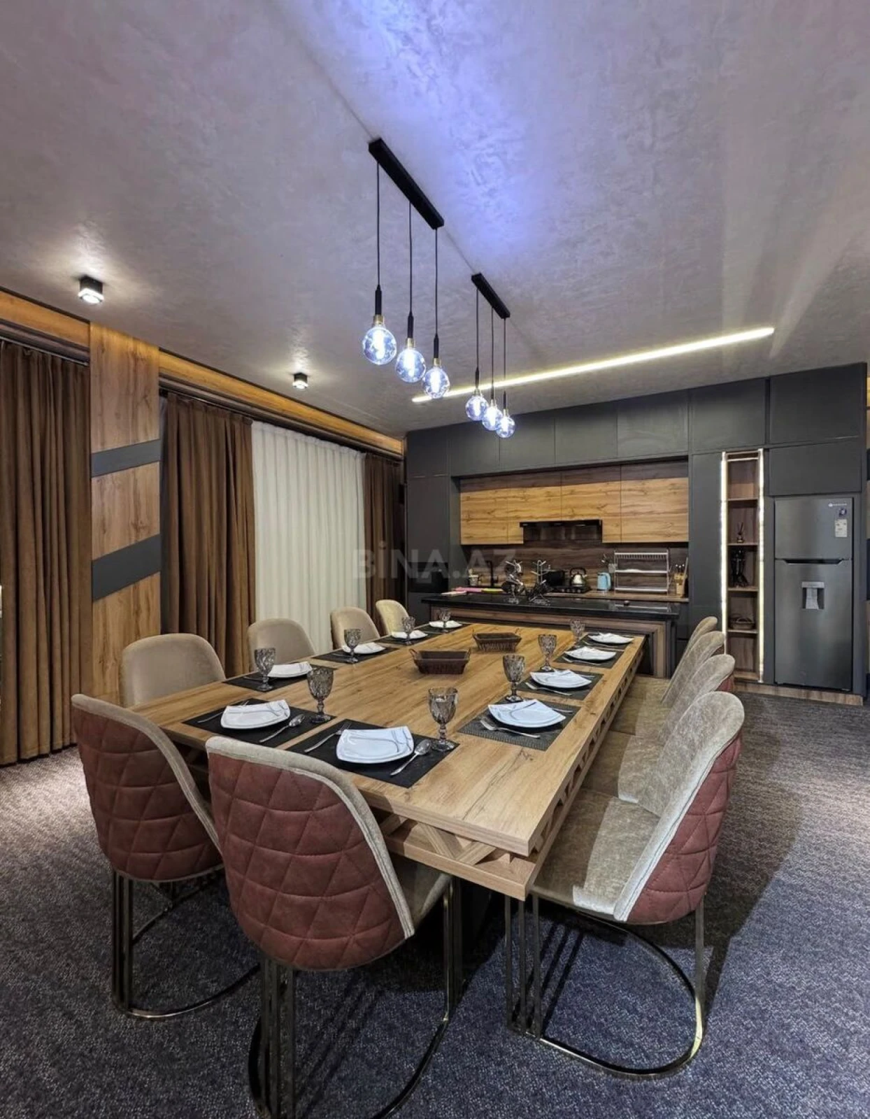 Kirayə verilir 6 otaqlı həyət evi 285 m²