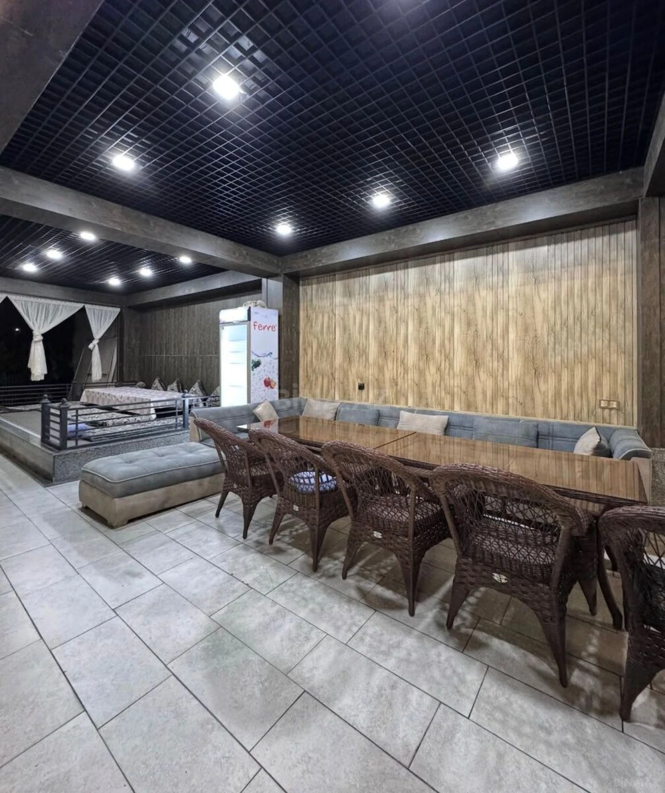 Kirayə verilir 6 otaqlı həyət evi 285 m²