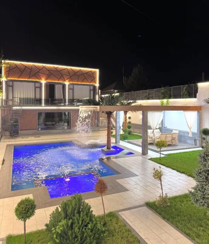 Kirayə verilir 6 otaqlı həyət evi 285 m²