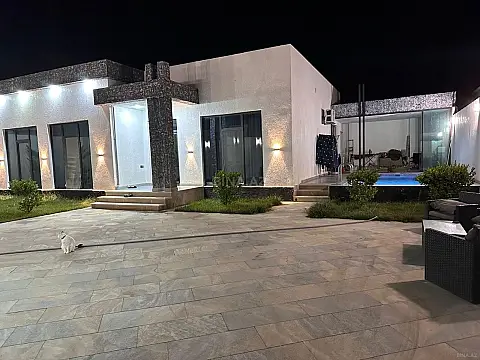 Satılır 4 otaqlı həyət evi 150 m²