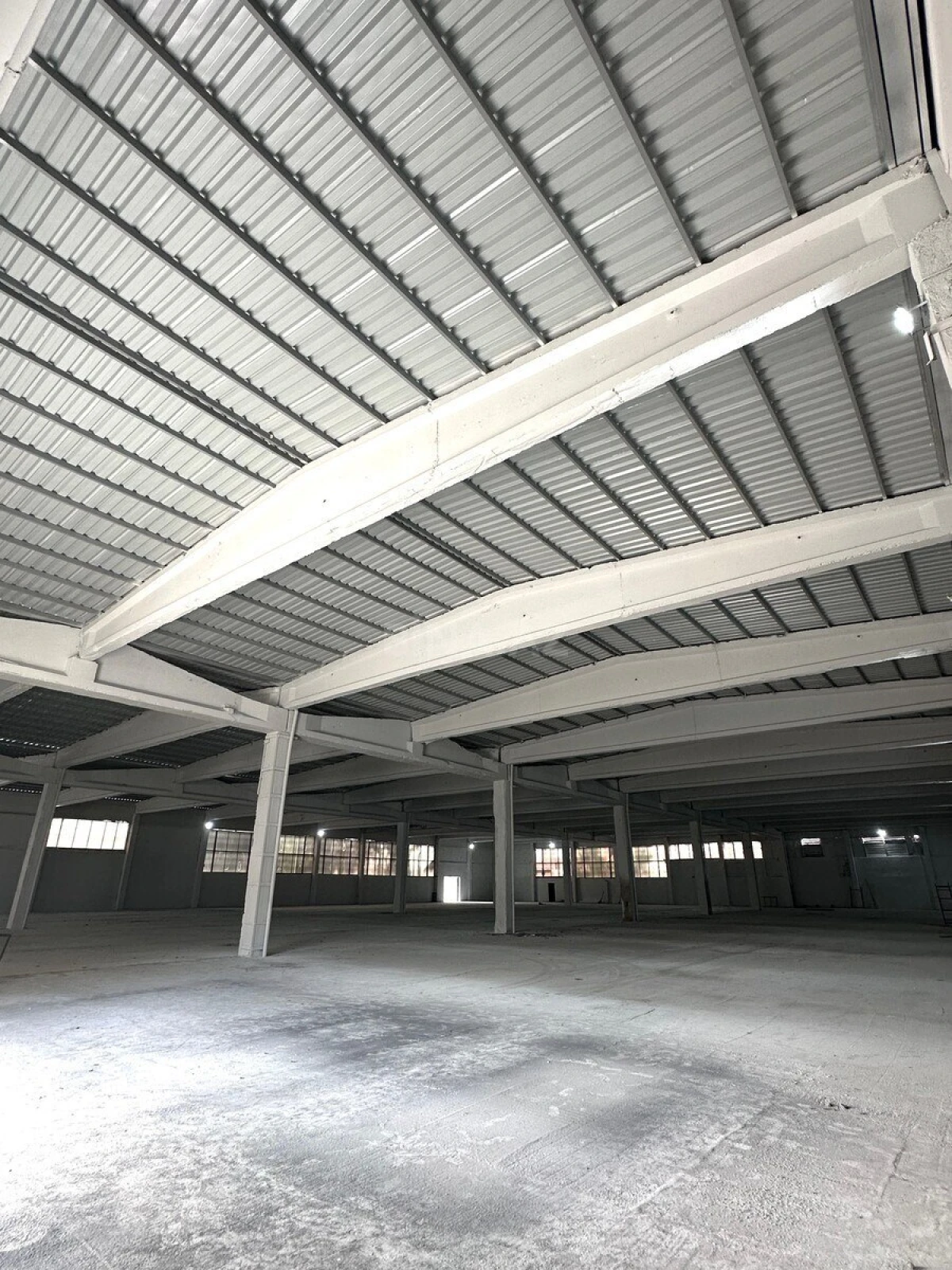 Kirayə verilir obyekt 2800 m²