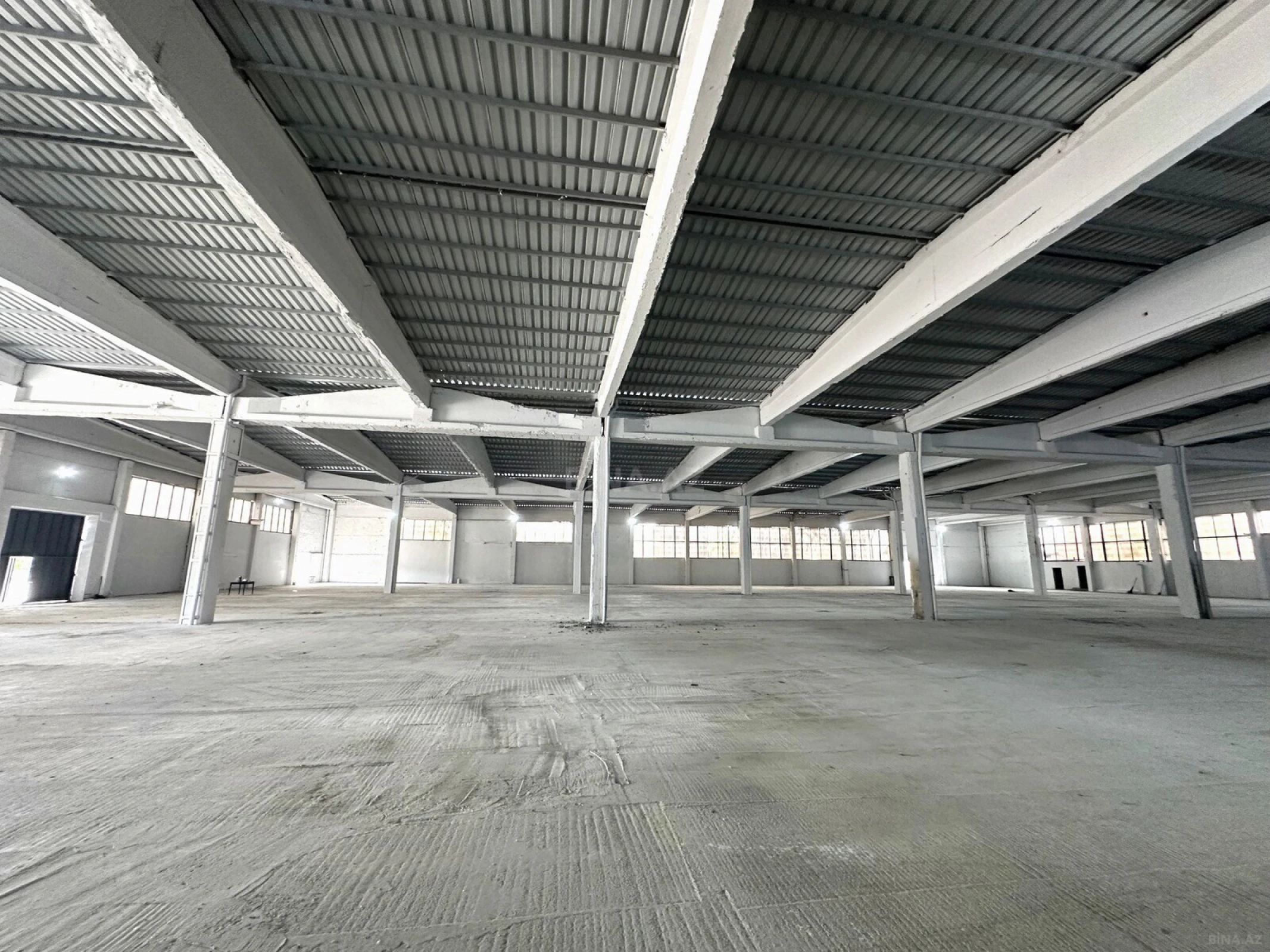 Kirayə verilir obyekt 2800 m²