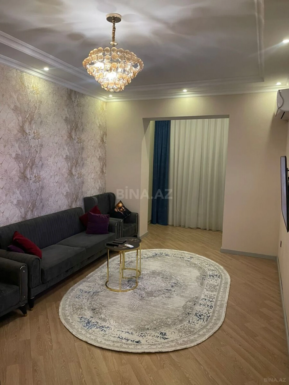 Kirayə verilir 2 otaqlı mənzil 80 m²